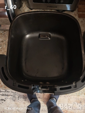 Продавам еърфраер 8 литра, снимка 6 - Фритюрници - 53539277