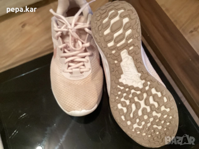 Маратонки NIKE №36,5, снимка 4 - Маратонки - 53608023