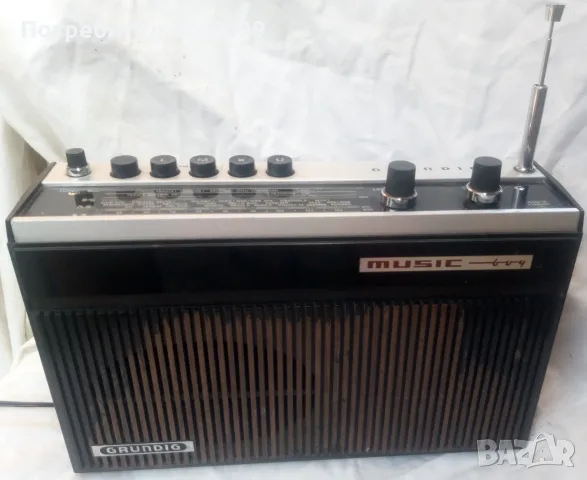 Радио GRUNDIG MUSIC BOY, снимка 3 - Радиокасетофони, транзистори - 55713108