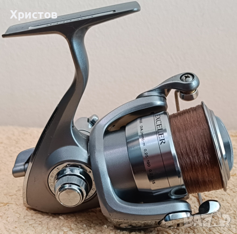 Риболовна макара Daiwa Exceler 2500 E, снимка 2 - Макари - 44923166