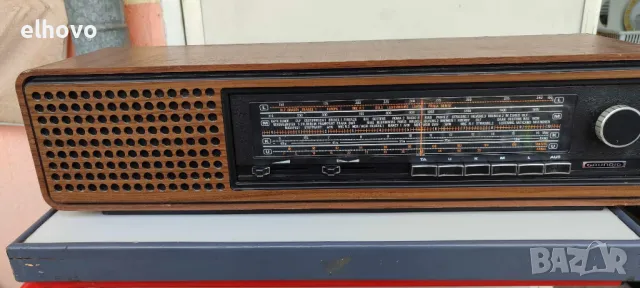 Радио Grundig RF 731, снимка 2 - Радиокасетофони, транзистори - 49739650