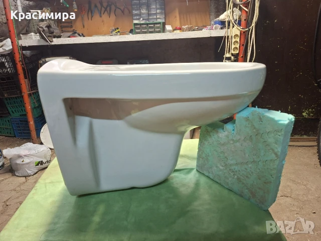 Тоалетни чинии за стенен монтаж, снимка 2 - Други стоки за дома - 51176312