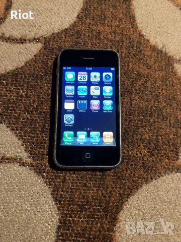 Продавам iPhone 3G