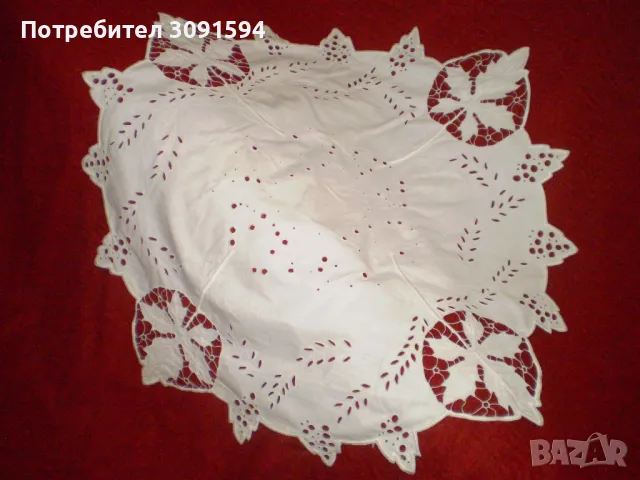 Старинна реколта от 30-те години на миналия век, ръчно бяла рязяна бродерия покривка за маса, снимка 2 - Други ценни предмети - 49524513