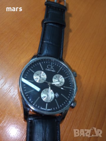 кварцов часовник с дата