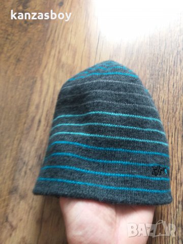 rip curl - страхотна зимна шапка КАТО НОВА, снимка 5 - Шапки - 34828638
