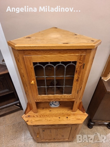 Винтидж ъглова витрина масив, снимка 4 - Секции и витрини - 51607102