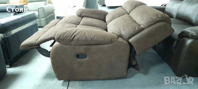 Кафяв диван от плат двойка с ръчен релаксиращ механизъм, снимка 3 - Дивани и мека мебел - 40627761
