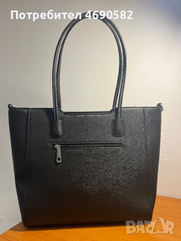 Черна чанта за рамо, снимка 3 - Чанти - 53513951