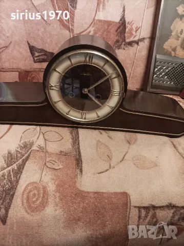 Маите каминен часовник работи добре има хубав гонг