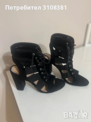 Дамски сандали на ток