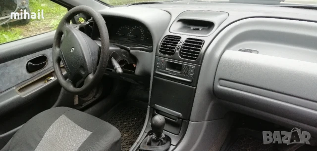 рено лагуна 1.8 90 коня бензин на части, снимка 5 - Части - 50475402