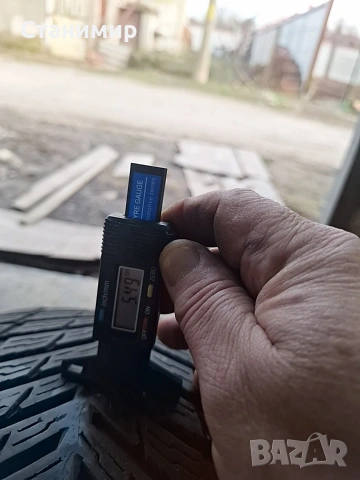 2 бр зимни 225/45R17 с дот 23г и 5+ грайфер., снимка 2 - Гуми и джанти - 53711817