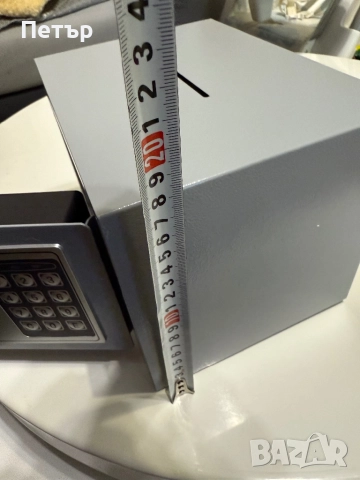 Метален сейф, снимка 5 - Сейфове и каси - 52631715