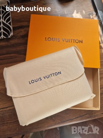 Louis Vuitton Agenda MM Vivienne in Paris , снимка 8 - Други - 42433522