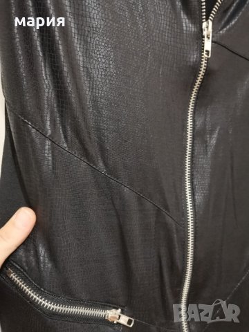 Оригинална нова рокля bebe, снимка 3 - Тениски - 34182102