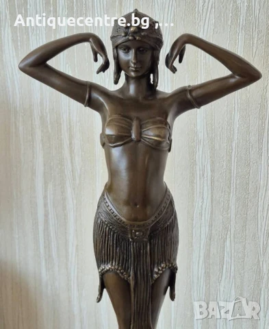 Голяма , бронзова скулптура в стил Ар Деко.
, снимка 2 - Статуетки - 50998961