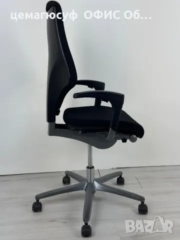 Giroflex G64 е класически офис стол, който се отличава с висока ергономичност и комфорт. , снимка 6 - Столове - 49685660