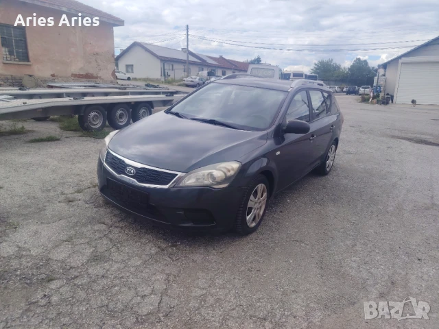 Kia Ceed 1.6CRDI , Киа Сиид на части!, снимка 3 - Автомобили и джипове - 50536017