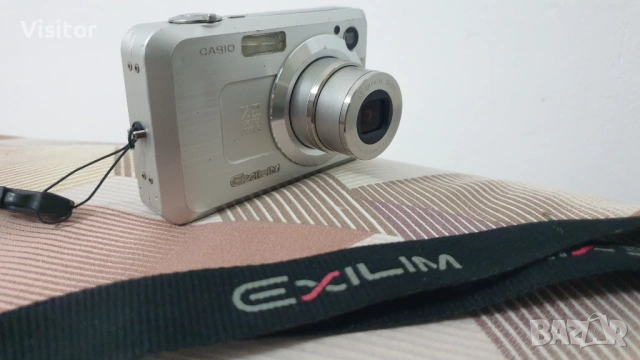 Casio Exilim EX-750, снимка 2 - Фотоапарати - 53100977