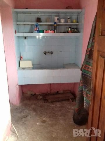 Двуетажна стара къща с. Черничево , снимка 16 - Къщи - 41866640