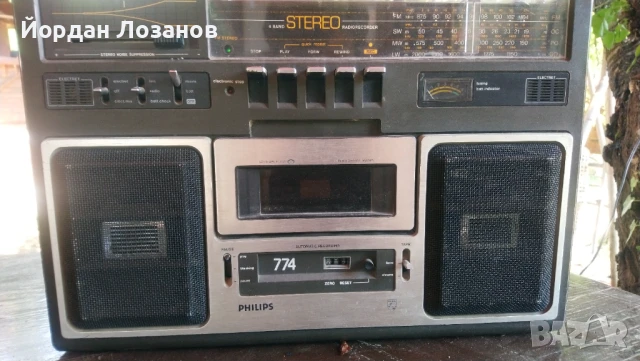 Радиокасетофон Philips 774