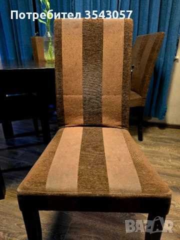 Маса с четири стола, снимка 2 - Маси - 53685238