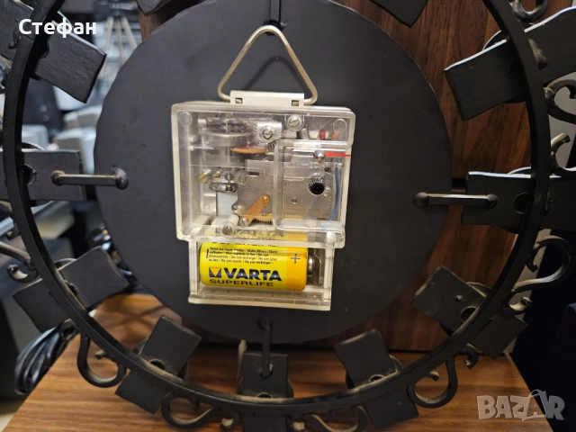 Винтидж стенен часовник със звездовиден дизайн от средата на века, стенен часовник MCM със сребърни , снимка 10 - Стенни часовници - 51977286