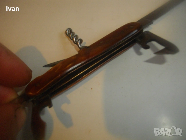 Българска Соц ножка джобно ножче туристическо с дръжка от каталин Завод П.Денев - Габрово , снимка 11 - Антикварни и старинни предмети - 53420161