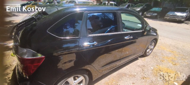 Honda Fr-v 2.2 i-CTDi, снимка 4 - Автомобили и джипове - 50738901