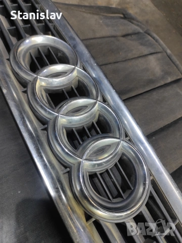 Оригинална предна решетка Ауди Audi B5 , снимка 2 - Части - 53173037