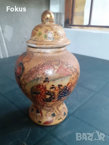 Красива стара ваза буркан с капак порцелан Сатцума Satsuma, снимка 2 - Антикварни и старинни предмети - 50941817