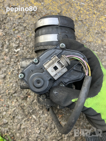 Егр клапан Рено Мастер 2.5dci, снимка 2 - Части - 44698211