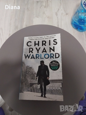 Chris Ryan books in English both for €8 Warlord and Extreme Silent Kill