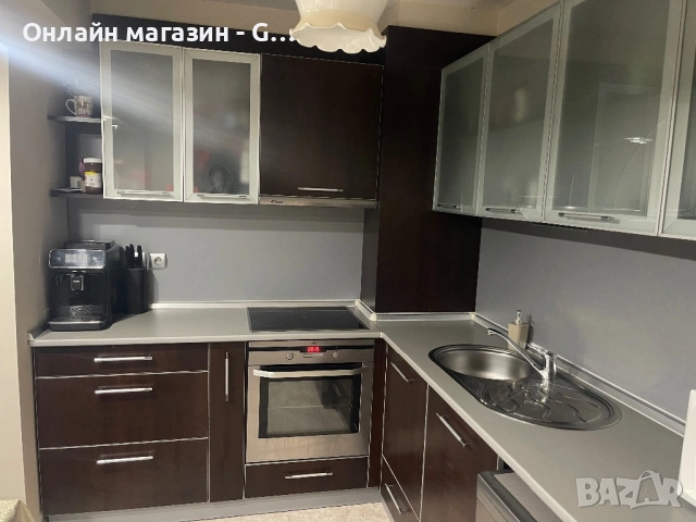 Кухненско обзавеждане 3.70 м с вградени уреди