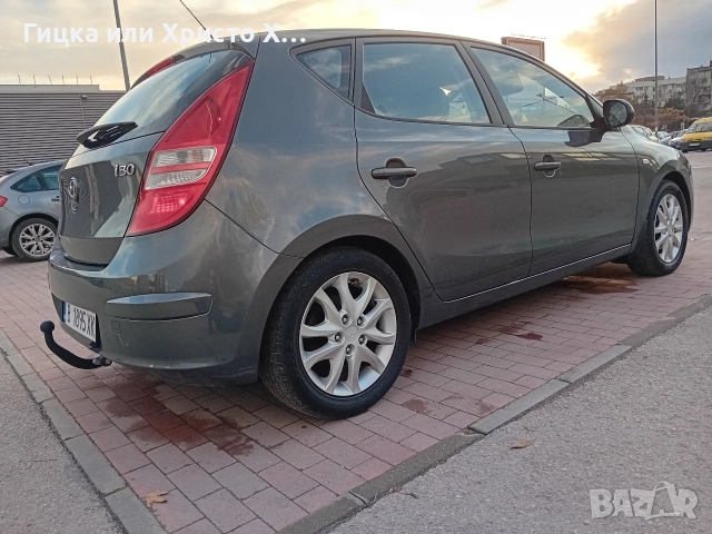 Hyundai i30 1.6i 126kc Exclusive , снимка 6 - Автомобили и джипове - 52839611