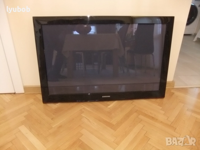 Телевизор Samsung PLAZMA 42 инча с стойка за стена, снимка 2 - Телевизори - 51995501