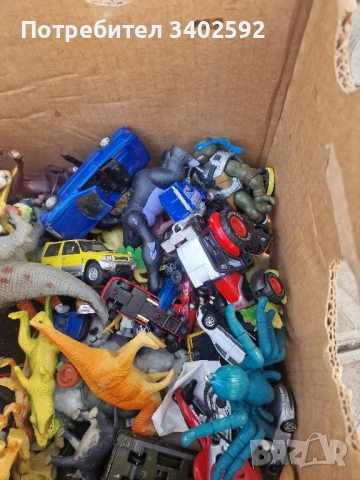 Лот играчки,фигурки и колички, снимка 3 - Коли, камиони, мотори, писти - 52438204