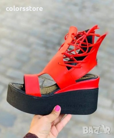 Сандали на платформа - червена кожа с черно ходило - 3420