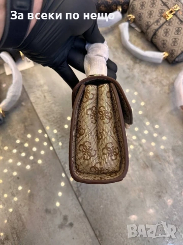 Guess Дамска Чанта Гес - Различни Цветове Код E1318, снимка 10 - Чанти - 53758444