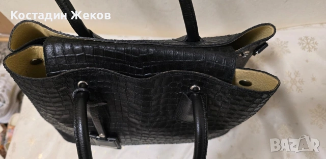 Тази елегантна италианска черна чанта е изработена от естествена кожа с крокодилски ефект , снимка 7 - Чанти - 53827551