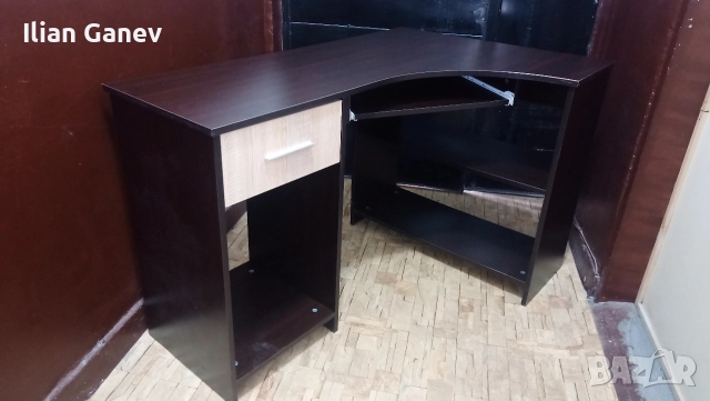 Ъглово бюро 