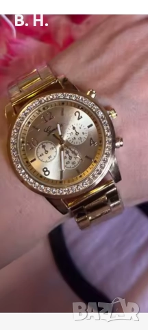 ЛУКСОЗЕН ДАМСКИ ЧАСОВНИК В ЗЛАТЕН ЦВЯТ , снимка 4 - Луксозни - 52905546
