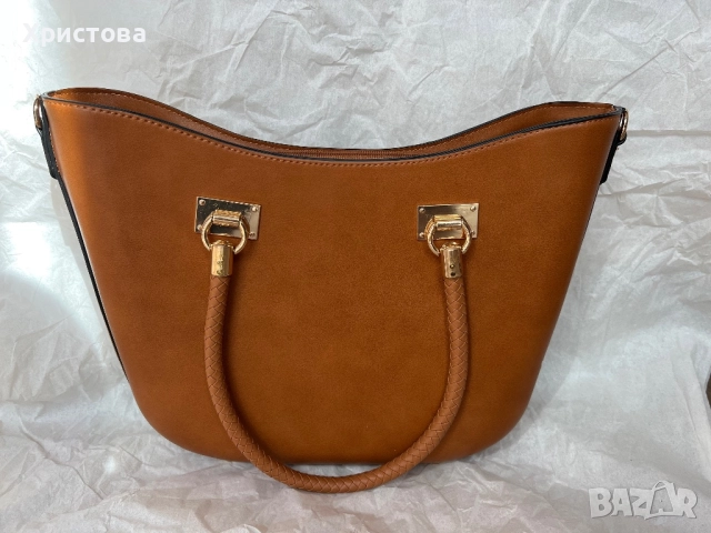 Дамска чанта patrizia pepe, снимка 4 - Чанти - 51710607