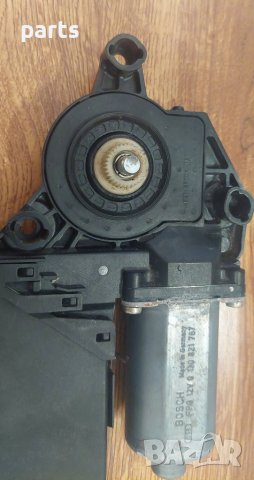 Моторче Задно Ляво Стъкло Ауди А4 B6 - 105848106 N, снимка 3 - Части - 41968003