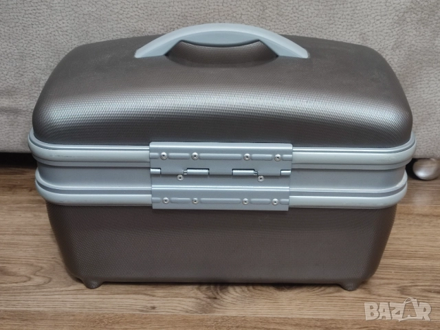 Куфар / кутия / за козметика. Козметиченно куфарче., снимка 3 - Друго оборудване - 52355279