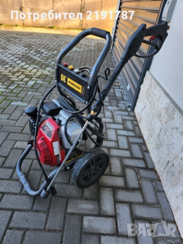 Бензинова водоструйка