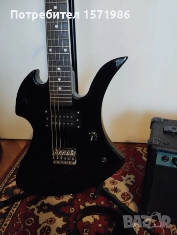 Детско юношеска електрическа китара с кубе, кабел, калъф,колан, тунер и слушалки , снимка 9 - Китари - 52792871