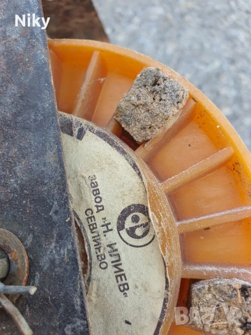 Ръчна макара с риболовна корда , снимка 4 - Макари - 51130354