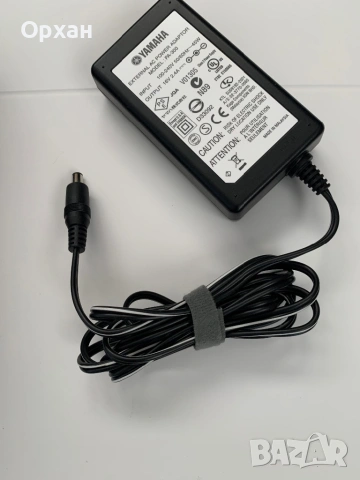 Оригинален захранващ адаптер (зарядно) Yamaha PA-300 – 16V / 2.4A, снимка 2 - Мрежови адаптери - 53824590